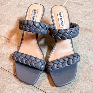 Steve Madden Puffy Quilted Heels Sz 7.5